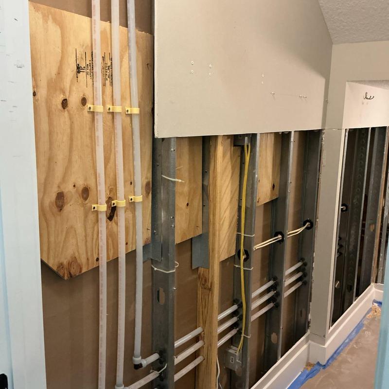 Uponor PEX type A water supply piping installation Uponor PEX type A water supply piping installation