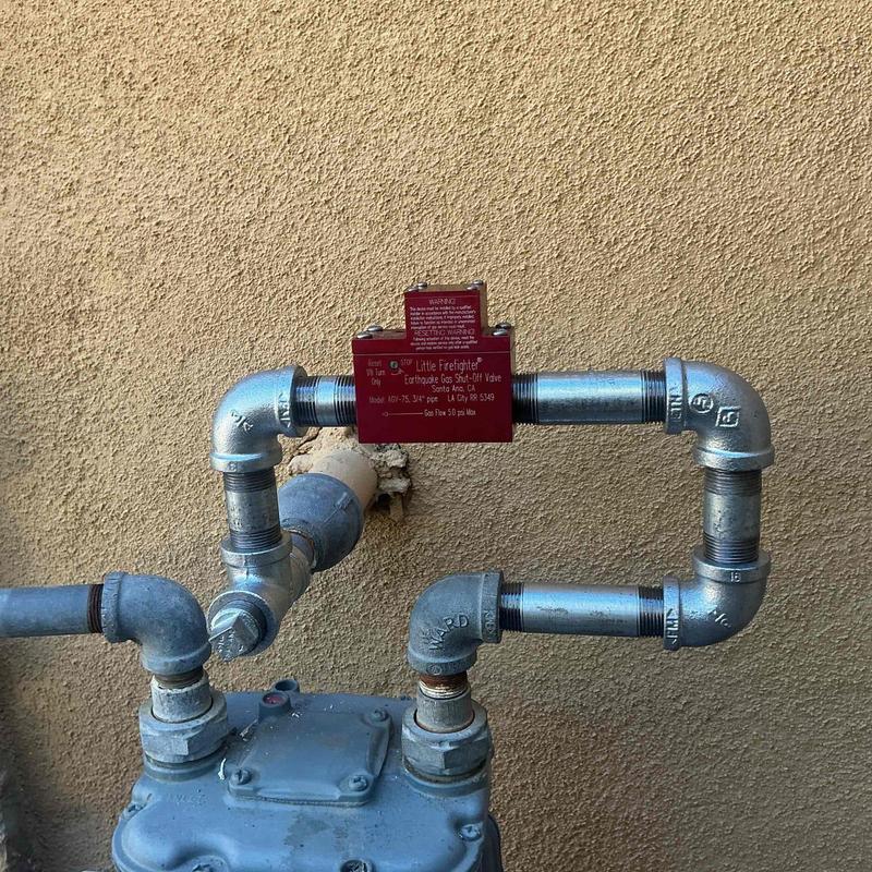 Galvanized gas piping with earthquake shut-off valve