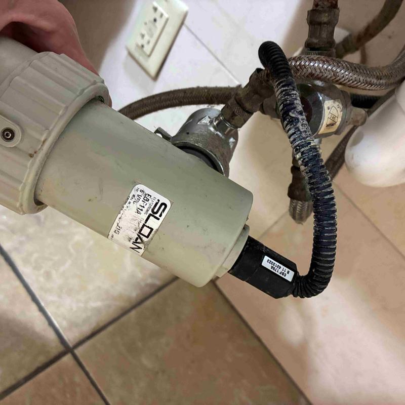 Sloan faucet battery compartment and plumbing connection