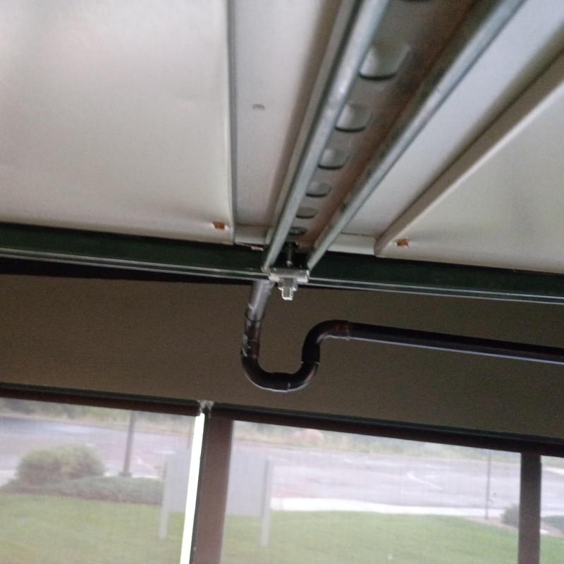 RTU gas supply pipe with wall-mounted support bracket RTU gas supply pipe with wall-mounted support bracket
