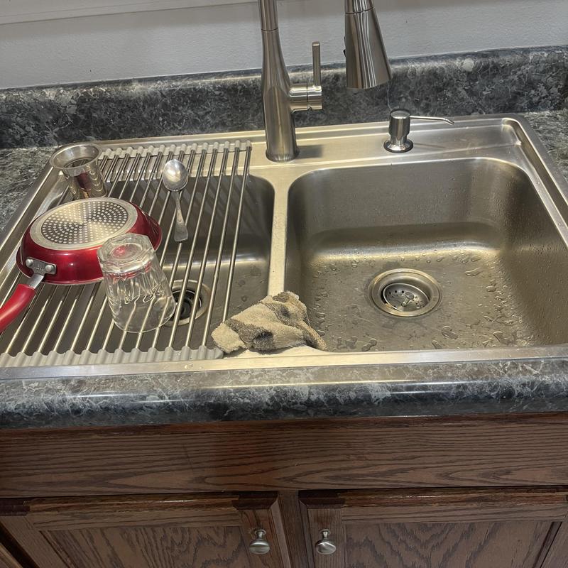 Delta Jakari kitchen faucet and stainless steel sink Delta Jakari kitchen faucet and stainless steel sink