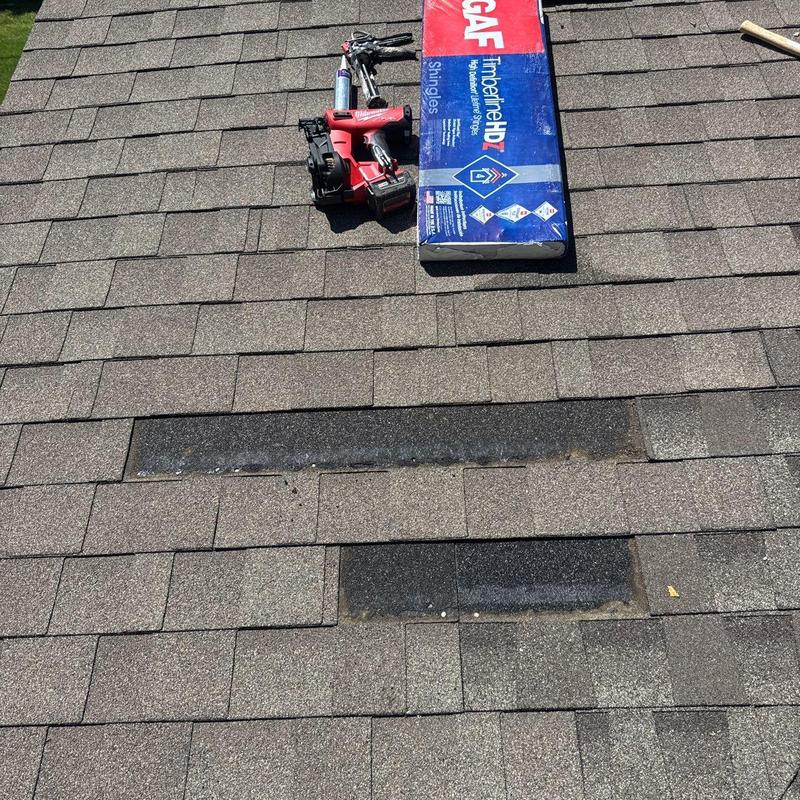 Asphalt shingles with replacement and roofing tools