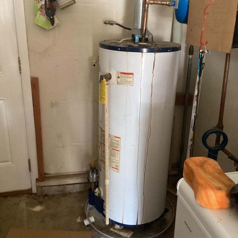 40-gallon gas water heater with expansion tank installed