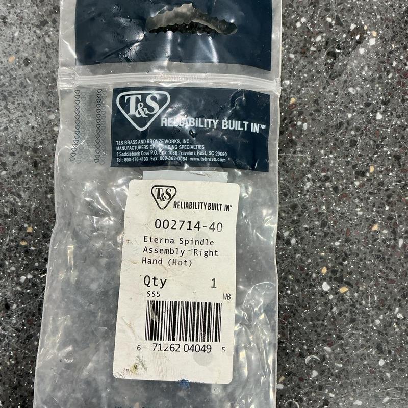 Eterna spindle assembly for hot water faucet
