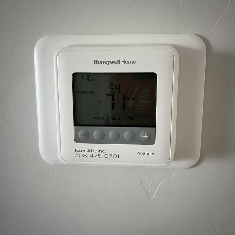 Honeywell Home thermostat display showing cooling mode