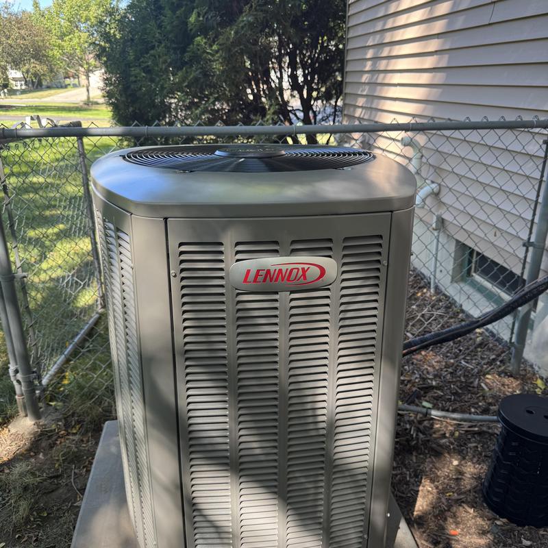 Lennox Elite Series Heat Pump outdoor unit Lennox Elite Series Heat Pump outdoor unit