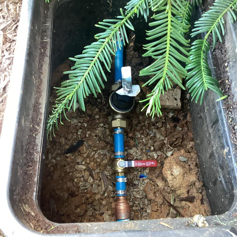 Pressure reducing valve and shutoff valve in access box Pressure reducing valve and shutoff valve in access box