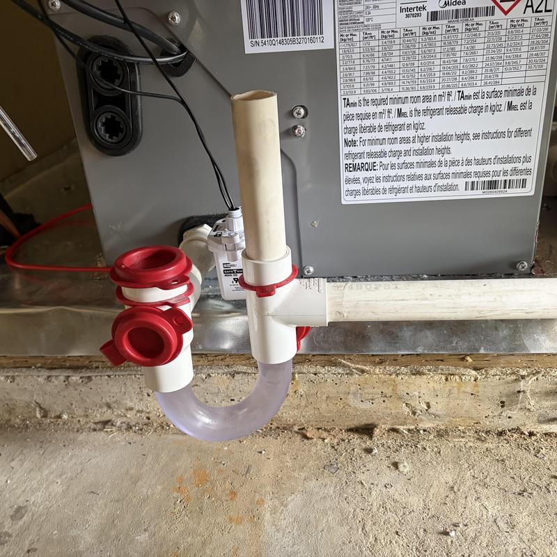 Air conditioner condensate trap with vent installation Air conditioner condensate trap with vent installation