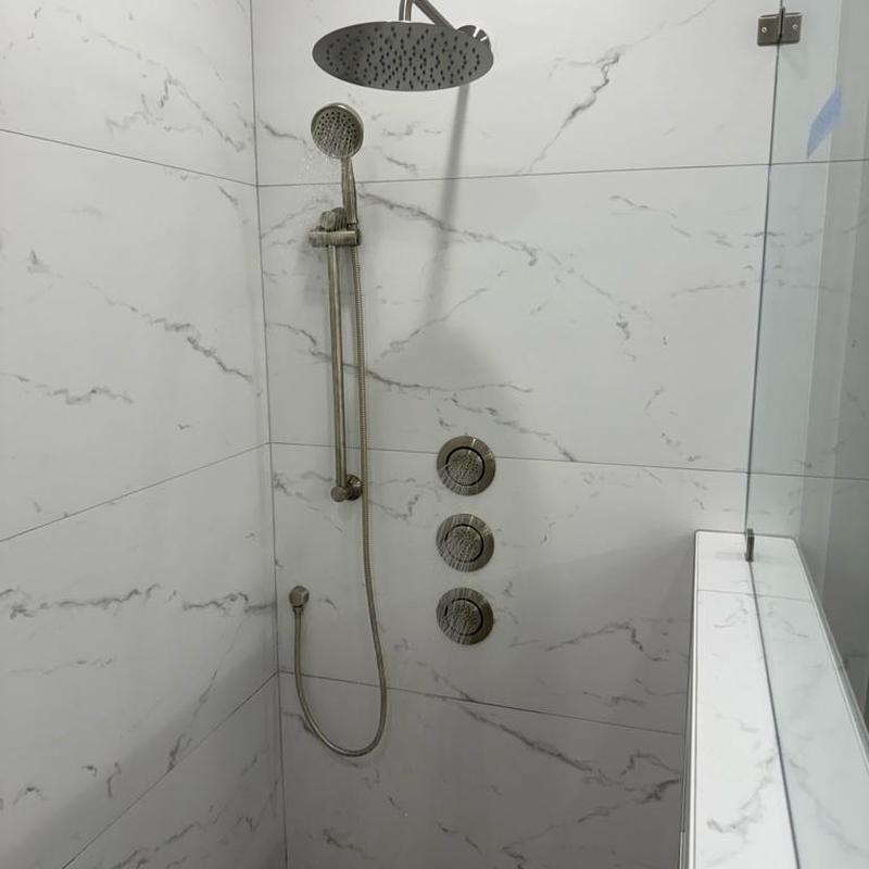 Shower valve with rain head and body sprayers installation