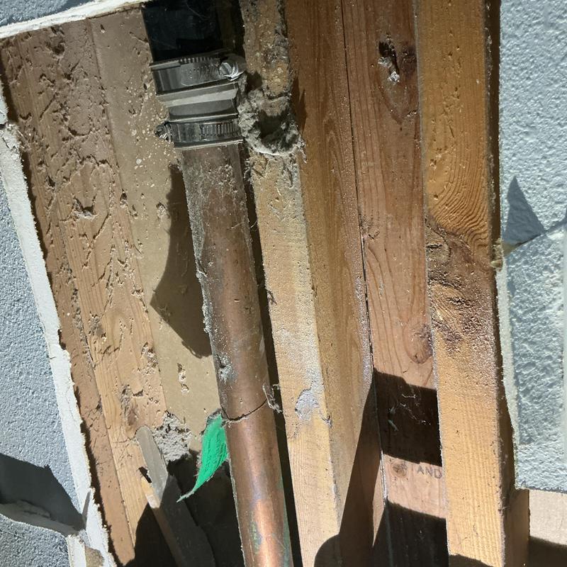 Copper drain pipe exposed in wall cavity Copper drain pipe exposed in wall cavity