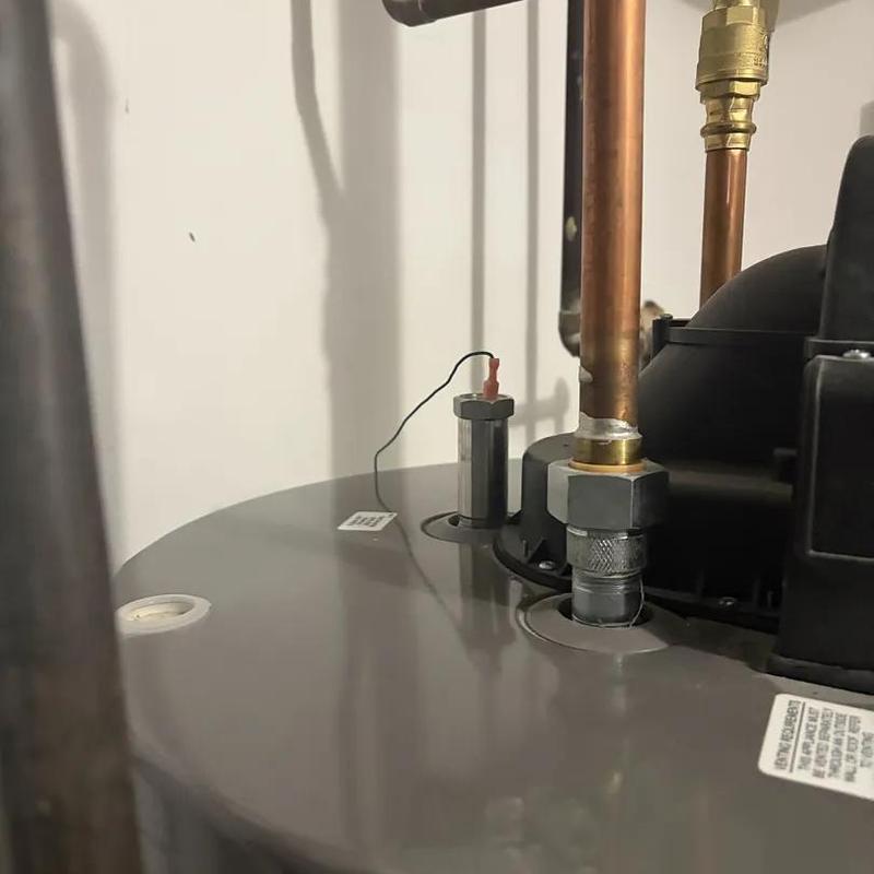 Water heater anode rod installation with copper piping