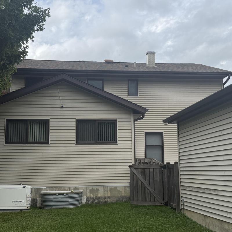 Atlas Pinnacle Pristine roof and gutters with guards