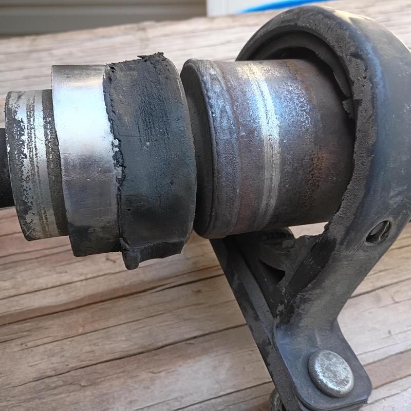 Carrier bearing and driveshaft seal on transfer case Carrier bearing and driveshaft seal on transfer case