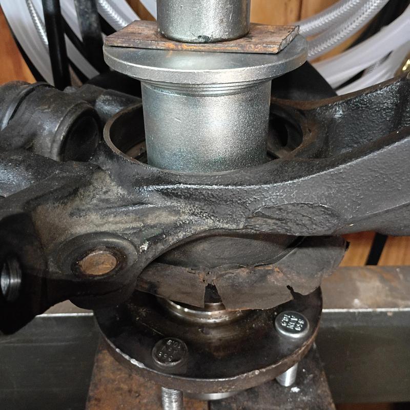 Wheel bearing replacement on front hub assembly Wheel bearing replacement on front hub assembly
