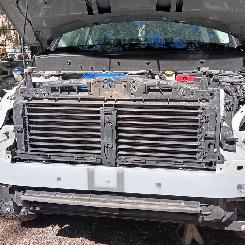 Radiator and condenser assembly on Ford Bronco Radiator and condenser assembly on Ford Bronco