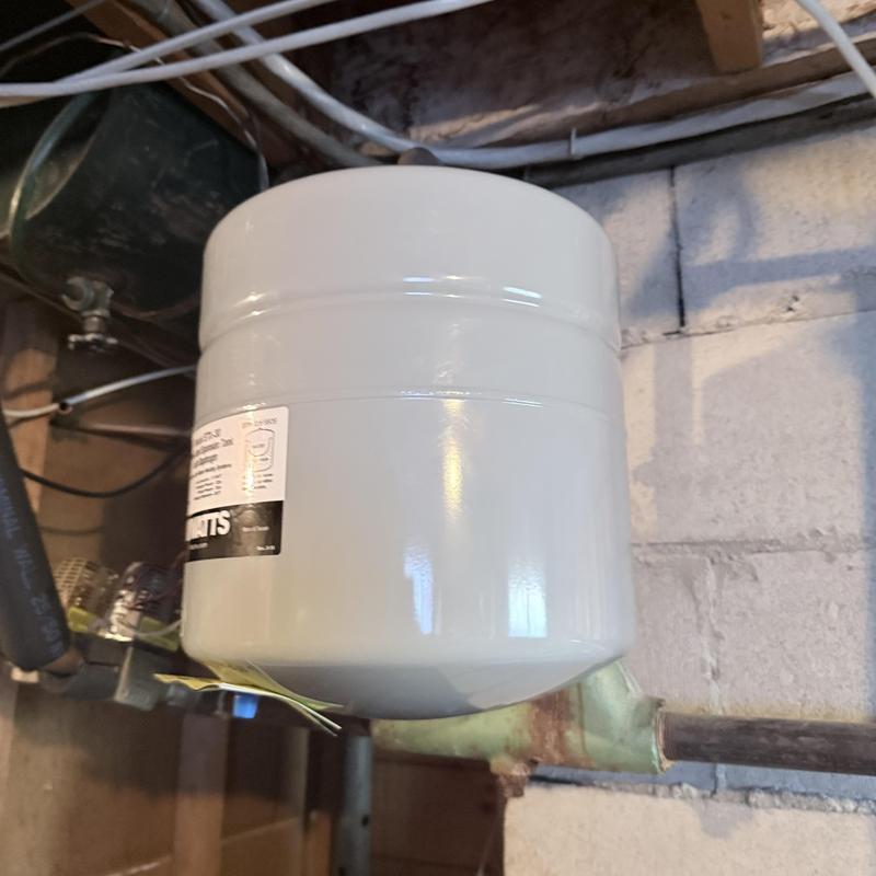 Boiler expansion tank installed in basement system Boiler expansion tank installed in basement system
