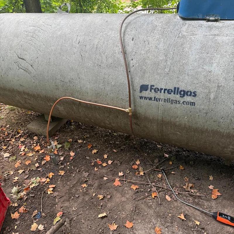 Propane tank gas connection with copper piping