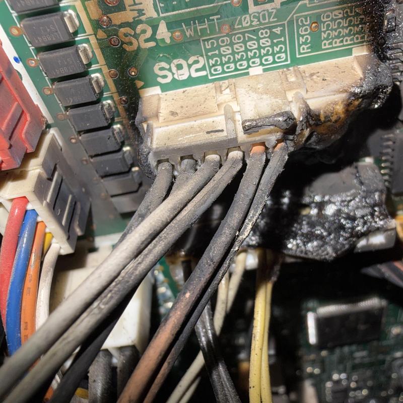 Daikin mini-split circuit board with burnt connectors Daikin mini-split circuit board with burnt connectors