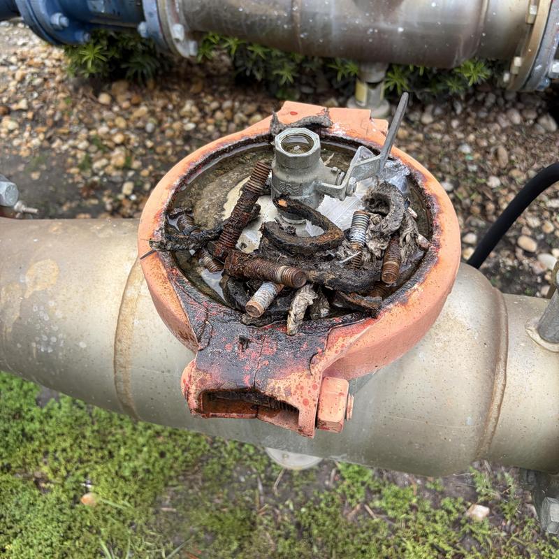 6” backflow OS&Y valve with deteriorated packing