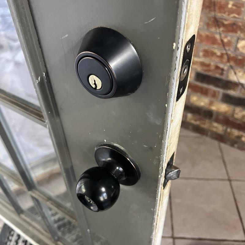 Deadbolt and knob lock on exterior door Deadbolt and knob lock on exterior door