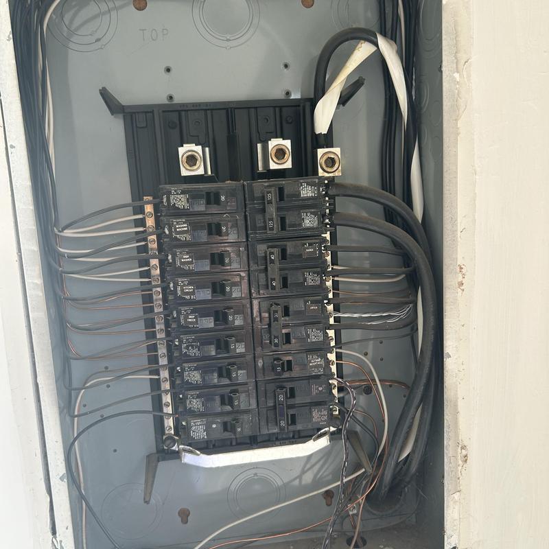 Electrical panel circuit breakers with wiring connections