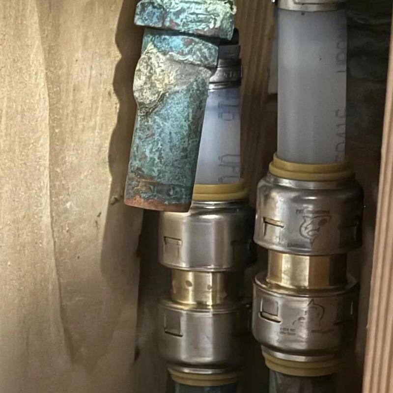Kitchen sink water supply lines with shutoff valve Kitchen sink water supply lines with shutoff valve