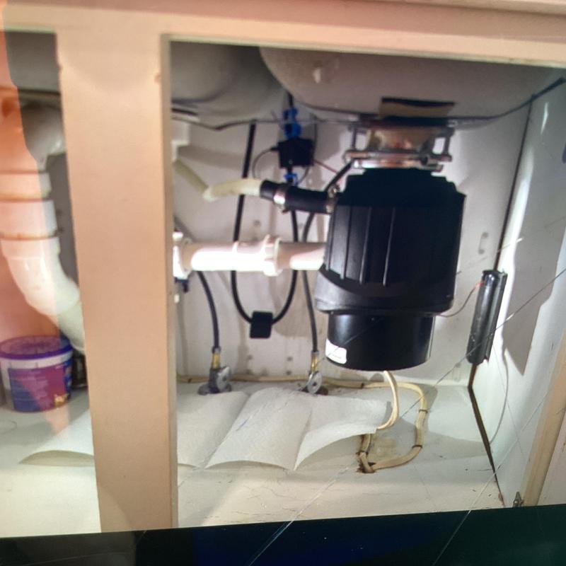 Insinkerator garbage disposal under kitchen sink installation Insinkerator garbage disposal under kitchen sink installation