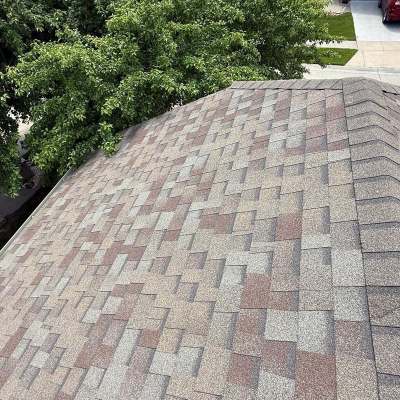 Owens Corning ProEdge AR Class 3 roof shingles close-up Owens Corning ProEdge AR Class 3 roof shingles close-up