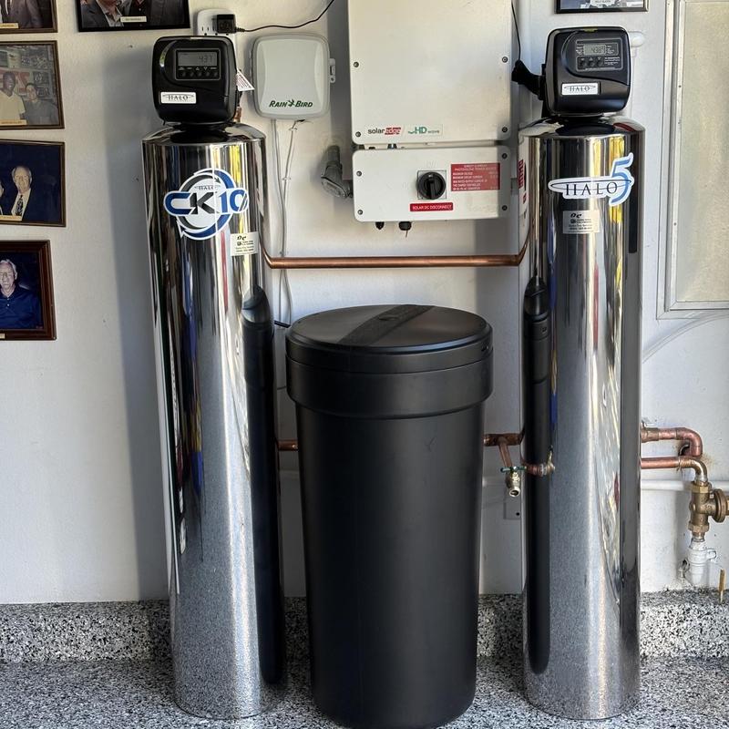 Halo 5 water softener system with regulator and tank