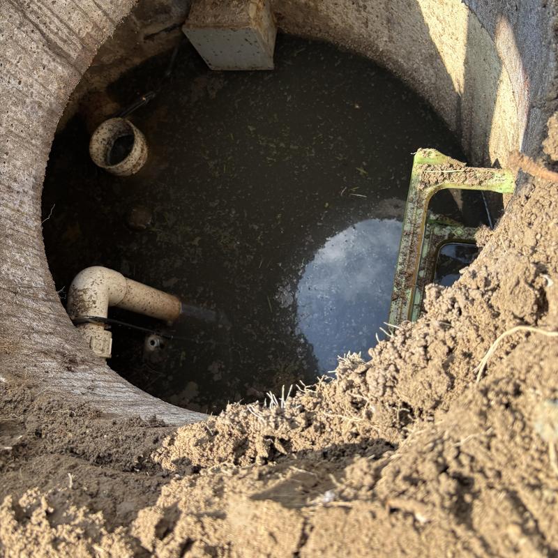 Sewage ejector pump pit with flooding and piping Sewage ejector pump pit with flooding and piping