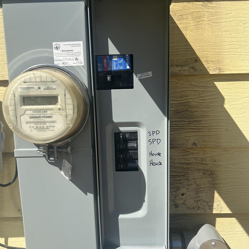 Electrical meter and breaker panel inspection on ADU in Idaho Electrical meter and breaker panel inspection on ADU in Idaho