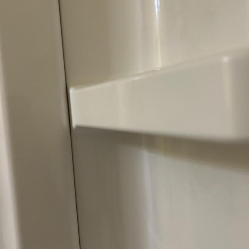Shower enclosure corner with seamless joint installation Shower enclosure corner with seamless joint installation