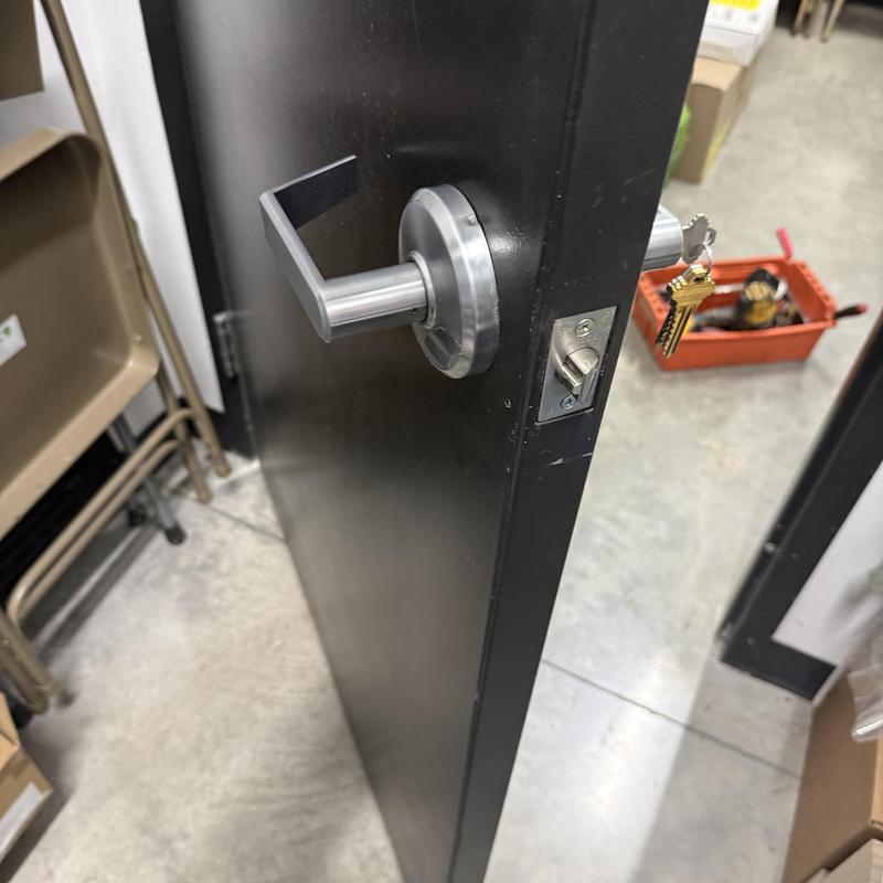 Office door lock with new keys and rekeyed cylinder Office door lock with new keys and rekeyed cylinder