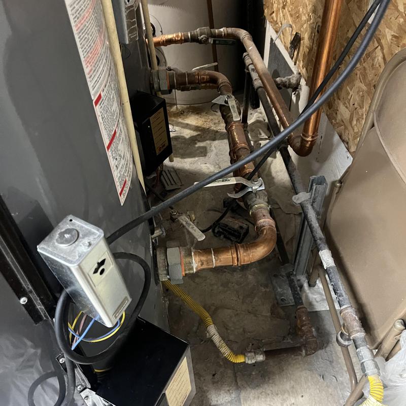 Commercial water heater pilot assembly and piping installation Commercial water heater pilot assembly and piping installation
