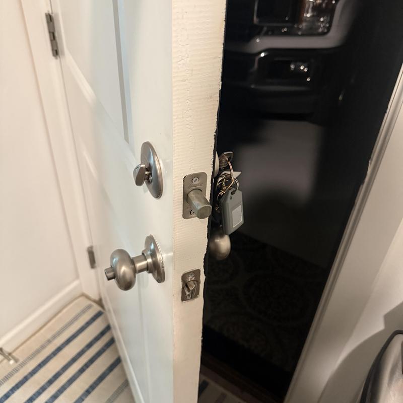 Garage door deadbolt lock with new keys installed Garage door deadbolt lock with new keys installed