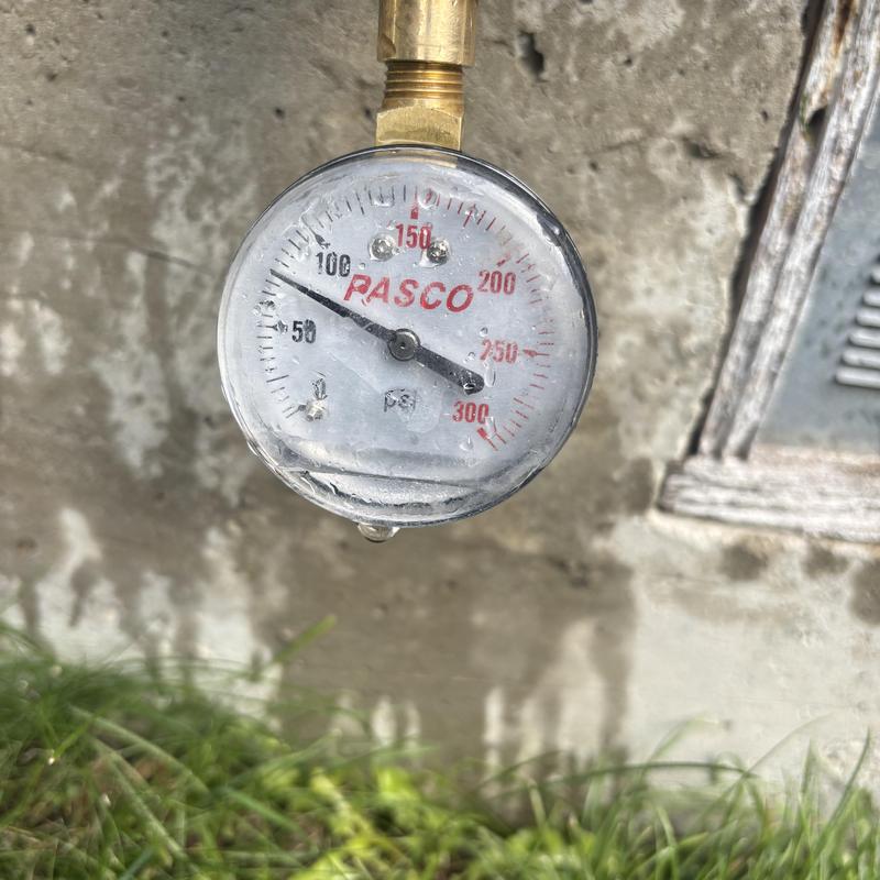 Water pressure gauge showing high house water pressure Water pressure gauge showing high house water pressure