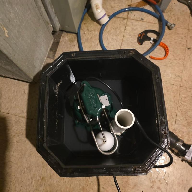 Laundry pump Zoeller M53 installed in pit Laundry pump Zoeller M53 installed in pit