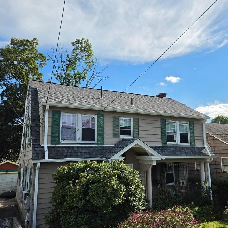 CertainTeed Landmark Pro shingles on new roof