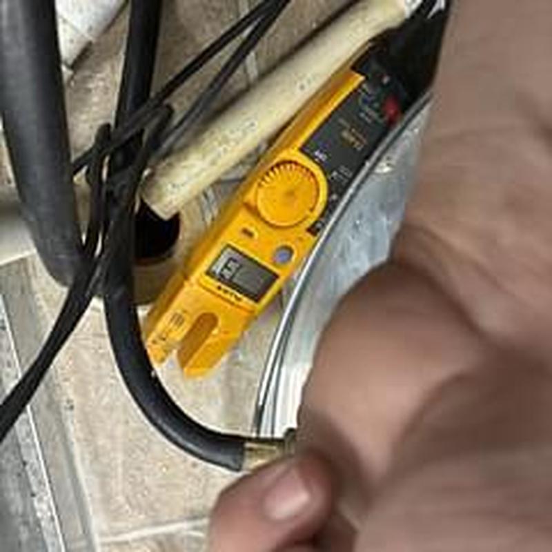 Water heater thermostat and heating element testing tool