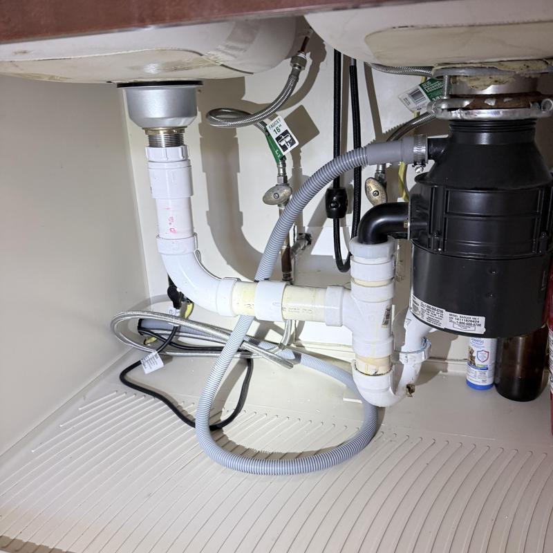 Kitchen sink drain pipes and garbage disposal installation Kitchen sink drain pipes and garbage disposal installation