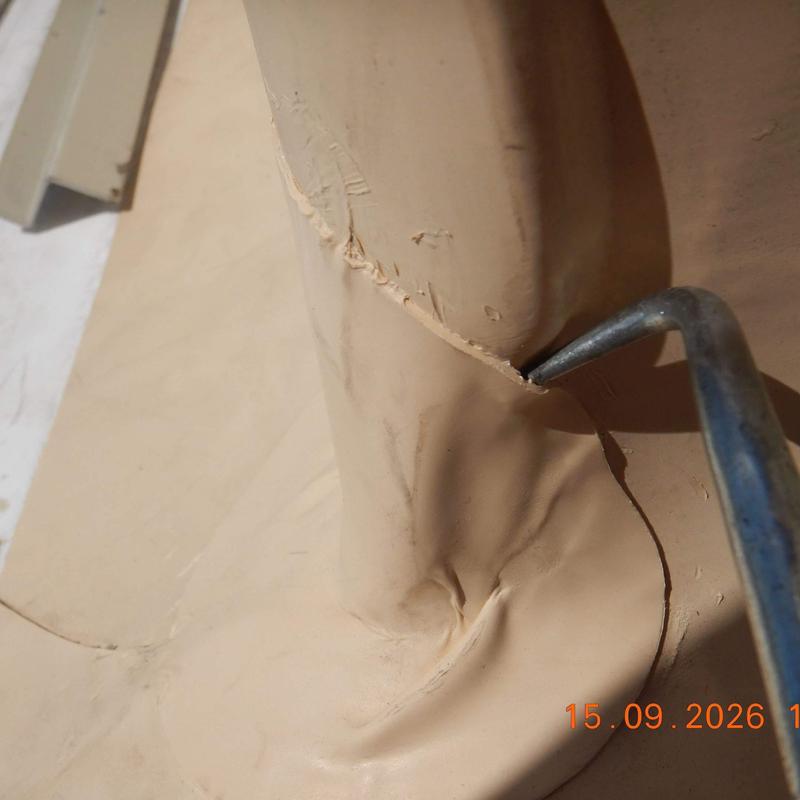 Roof membrane seam inspection with metal tool Roof membrane seam inspection with metal tool