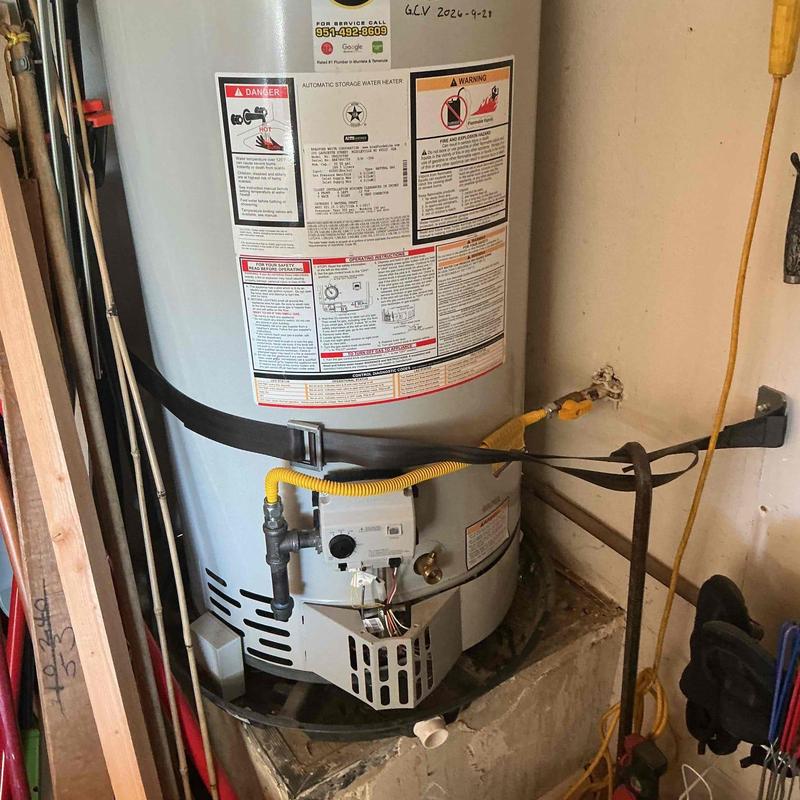 Gas control valve on water heater installation