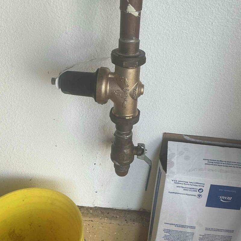 1-14 pressure regulator and shutoff valve on pipe
