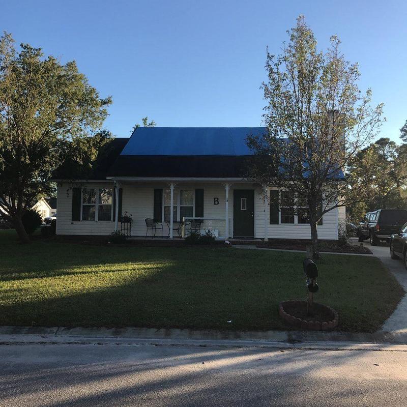 Shingle roof with synthetic underlayment installation