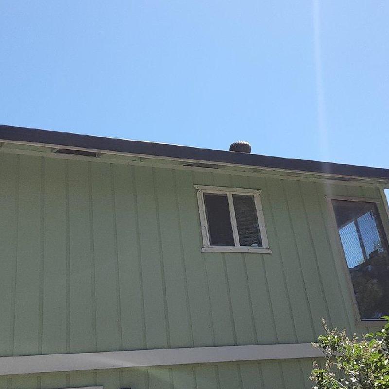 Seamless steel gutters with Leaf Blaster guards installation Seamless steel gutters with Leaf Blaster guards installation
