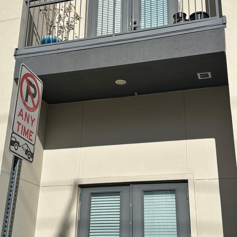 Concrete apartment roof with new durable coverage Concrete apartment roof with new durable coverage