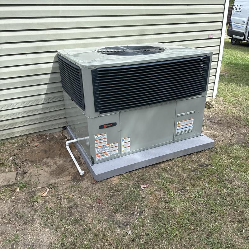 5-ton Trane packaged rooftop air conditioner unit installed