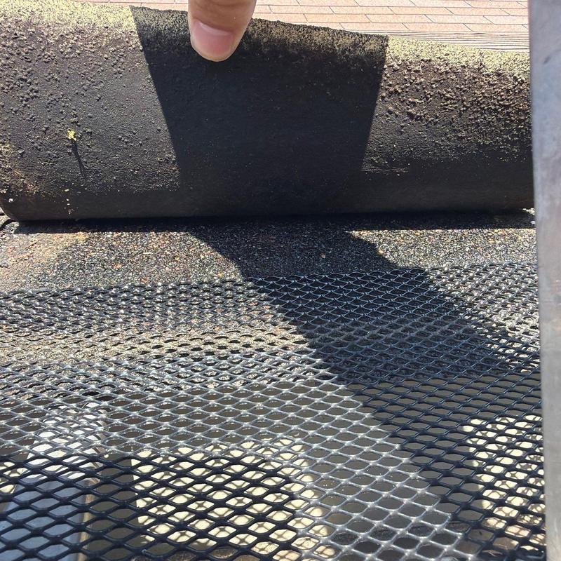 Roof underlayment and metal mesh installation detail