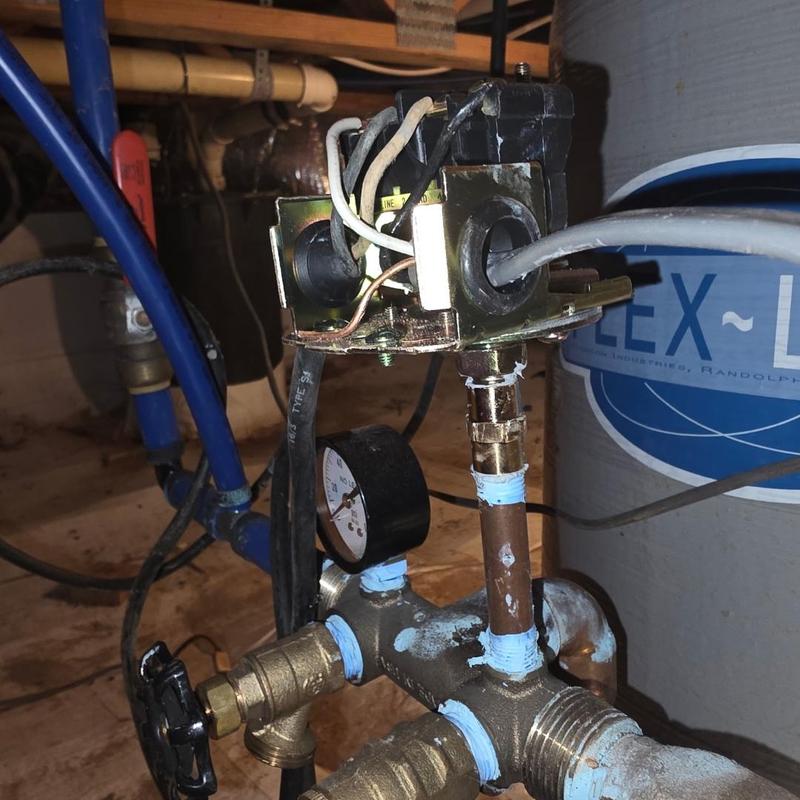 Pressure switch and gauge on water system valve assembly