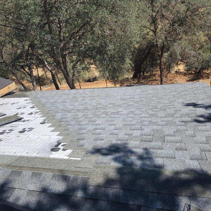 GAF asphalt shingle roof installation on modular home